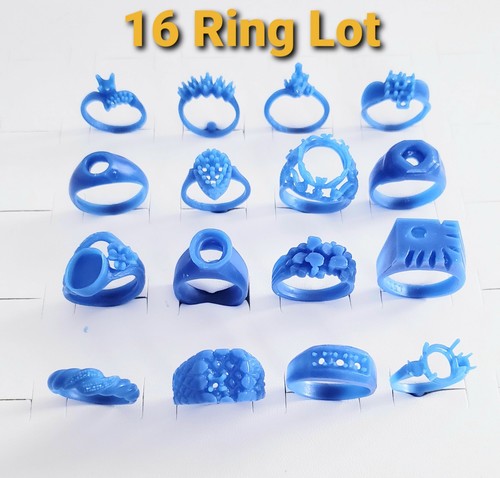 Assorted rings wax - 16, rings.